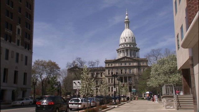 Board approves redistricting measure for ballot