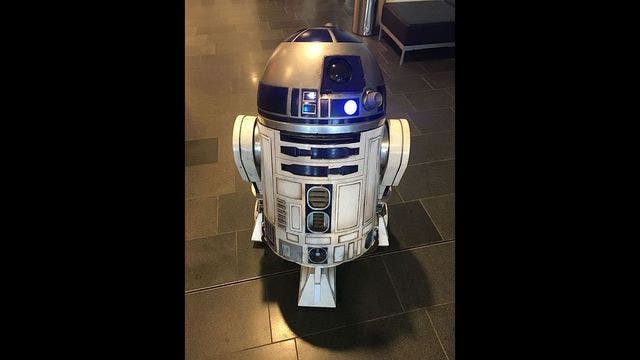 Kenny Baker, who played R2-D2 in 'Star Wars,' dead at 81