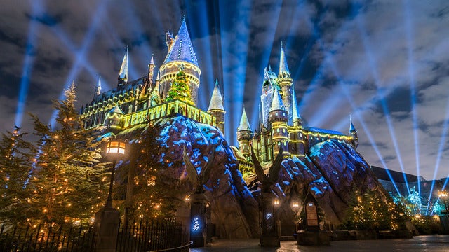 Christmas coming to Universal Orlando's 'Wizarding World of Harry Potter'