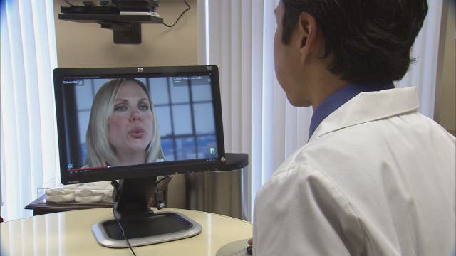 Face yoga, the latest anti-aging craze