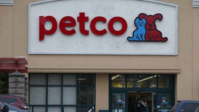 Petco pulling dog, cat foods with artificial ingredients starting in January