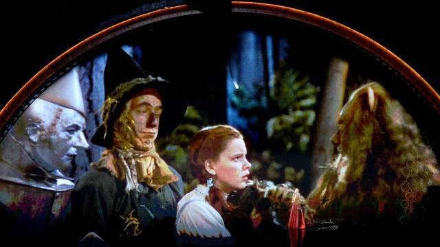 "Wizard of Oz" returning to theaters later this month for 80th anniversary