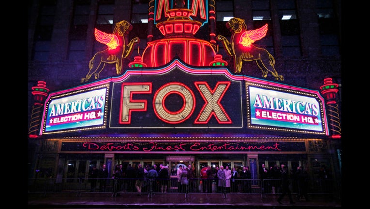 63718d99-030316_Fox_Theatre_Exterior_GOP_Debate_Detroit_MI_3_1457054339674.jpg