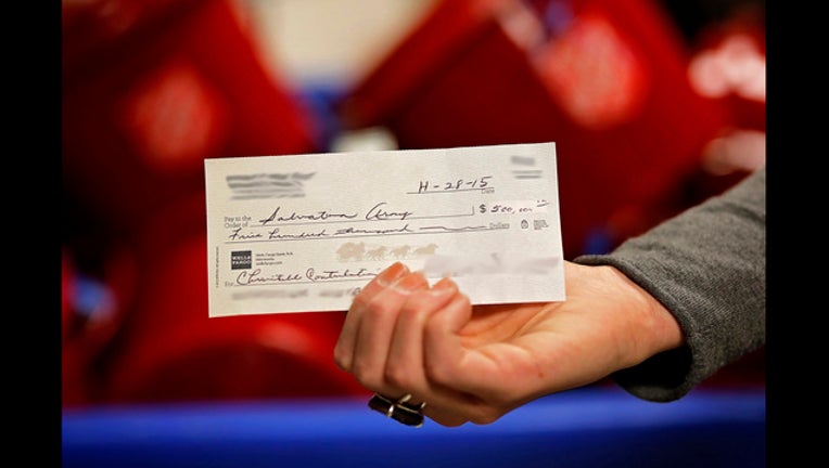 cc9ec111-$500,000 Salvation Army check-409162