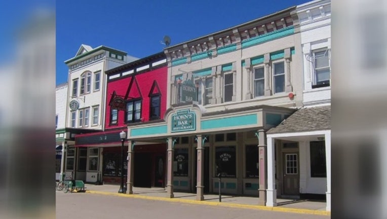 d25e97d5-Alleged_punch_thrown_at_Mackinac_0_20150918125055