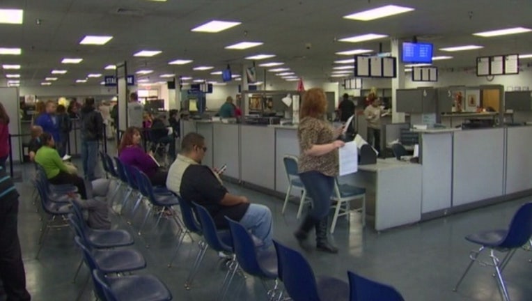 58513bd4-DMV_to_issue_federally_compliant__Real_I_0_4532272_ver1.0_640_360_1532486613037-407068.jpg
