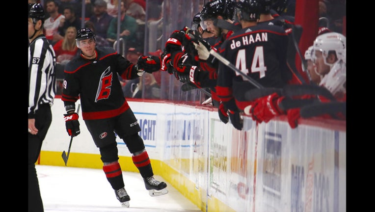 775220417GS3728_Can_RWings_1540262847737