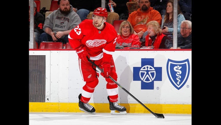 2014-03-21_181114598GS032_RWings_Oilers_1552609566919