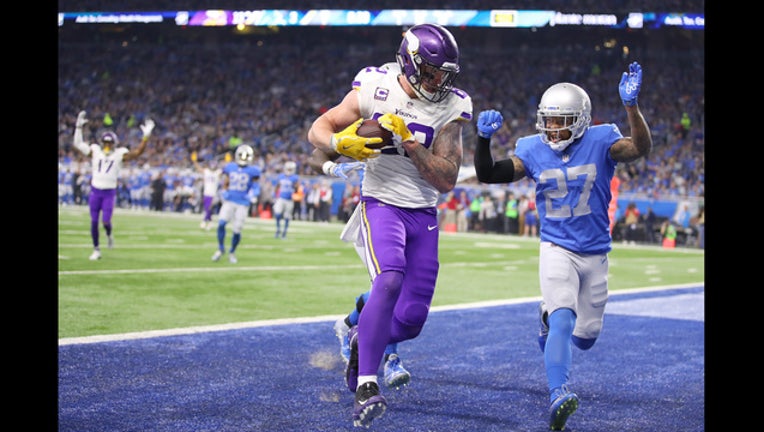 98586843_1511808776448