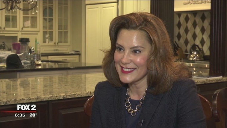 Governor_candidate_Whitmer_weighs_in_on__0_20170105005315