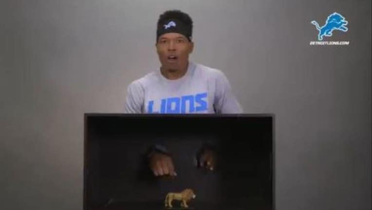 Jumpy Lions players trying to guess mystery items in a box is the best thing you'll see today