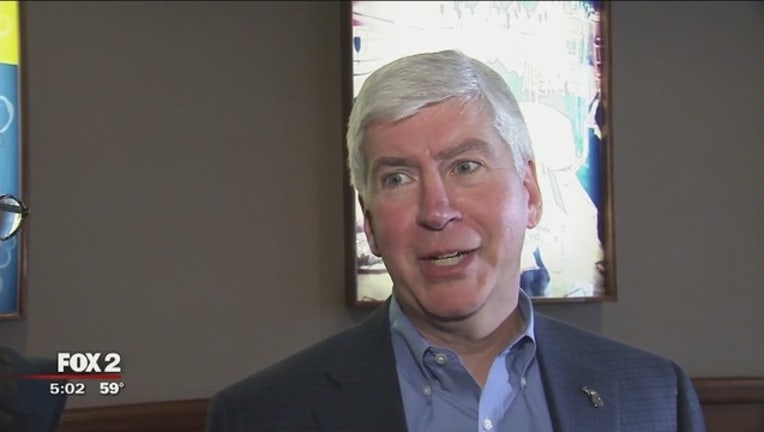 Snyder_to_drink_Flint_water_for_30_days__2_20160419211850