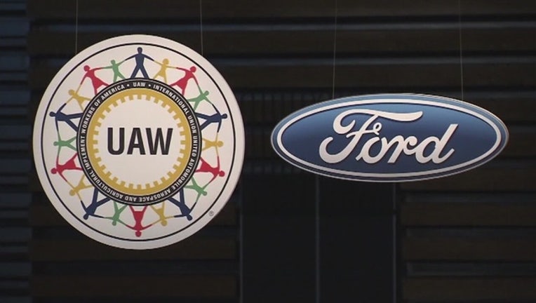 2750e013-UAW_tentative_deal_with_Ford_could_be_in_0_20151118224615