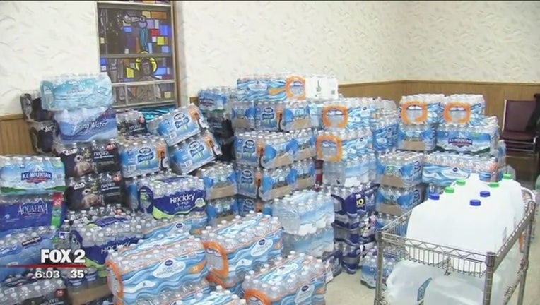 What_to_do_with_all_those_water_bottles__0_20160126232514