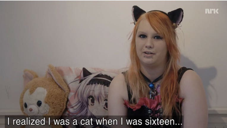 Woman Believes She Is A Cat-402970