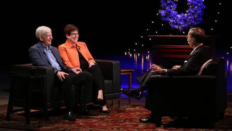 e562f6f4-gov_snyder_sue.jpg