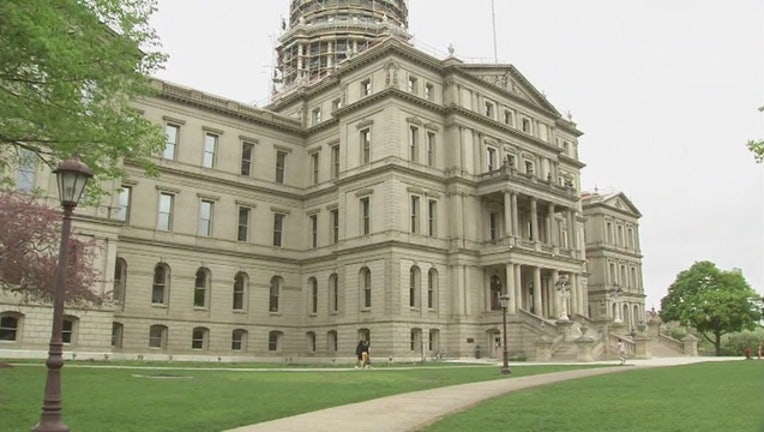 lansing_capitol_during_renovation.jpg