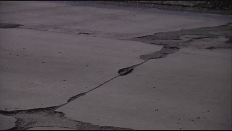 7bc658b7-roads_in_bad_shape2_8.25.15_1440554940661.jpg