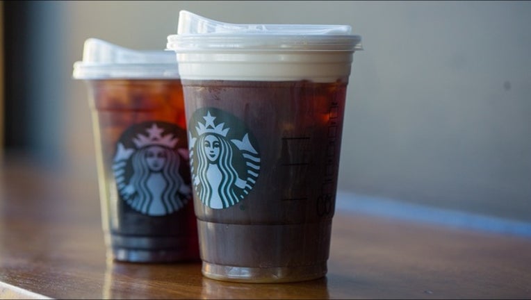 starbucks_strawless_lids_070918_1531136899430-401096.jpg
