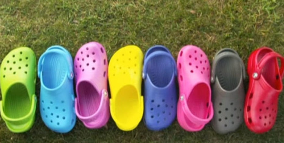 crocs slippers duplicate