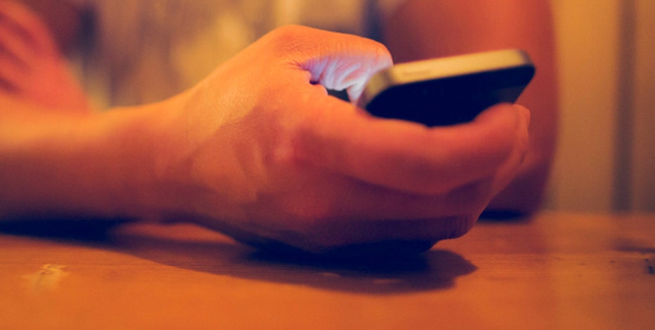Apple Sued In Chicago For Slowing Down Older Iphones Fox 2 Detroit