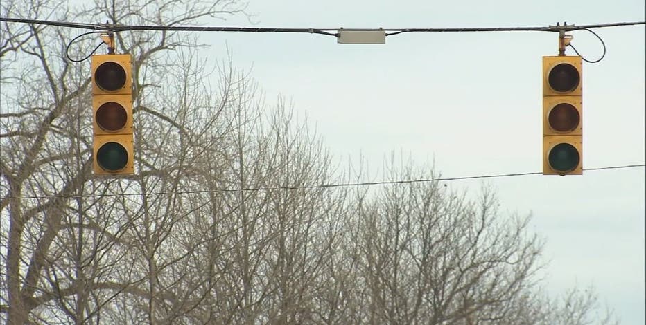 Southeast Michigan Wind Advisory: Another gusty day expected Sunday