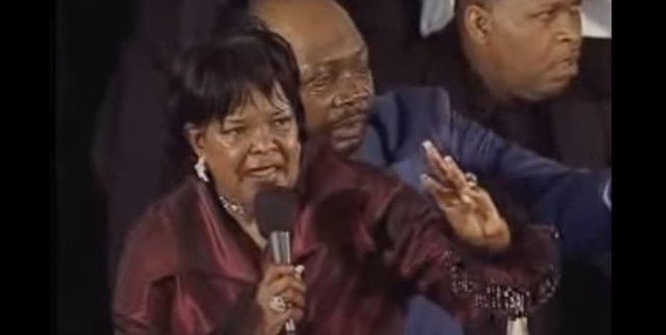 U Name It Challenge Getting Us All In Thanksgiving Mood I got beans, greens, tomatoes, potatoes lyrics. fox 2 detroit