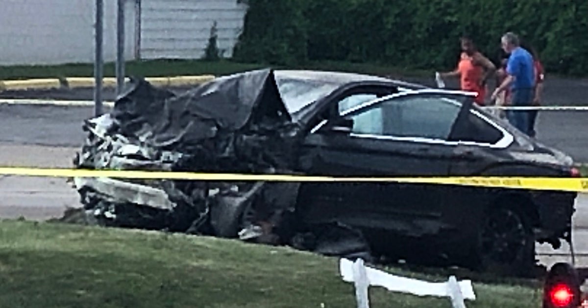 2 killed in crash at 8 Mile and Inkster as speeding driver fled police ...