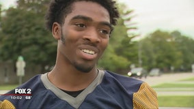 Teen who collapsed in diner two years ago plays first high school football game with pacemaker