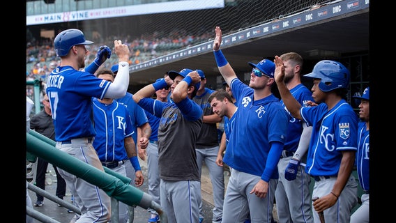Dozier, Soler each homer twice as Royals beat Tigers 10-2