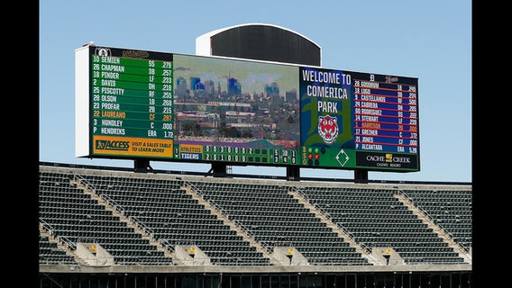 A's beat Tigers 7-3 in game resumed, Tigers win nightcap