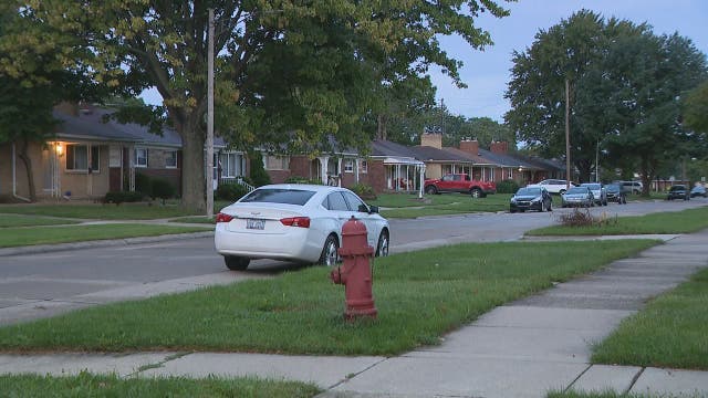 2 hurt in shooting at Center Line home