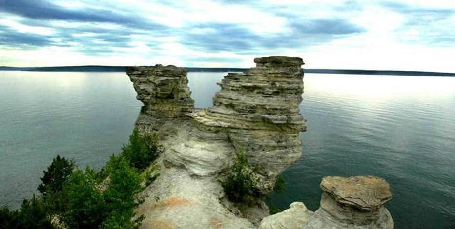 Body washes ashore at Pictured Rocks in Michigan's Upper Peninsula