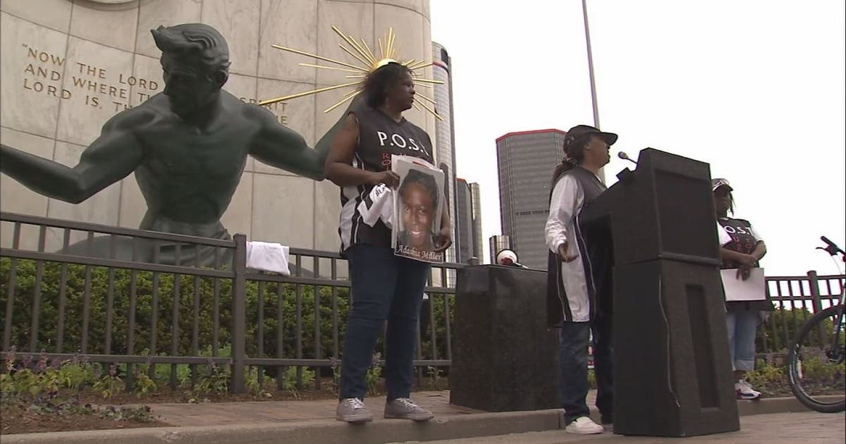 Protesters in Detroit demand answers for families of people killed by ...