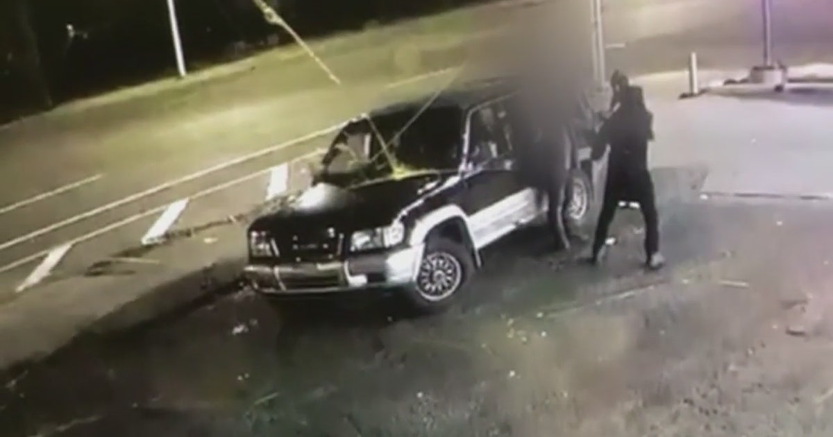 Man shot in face at Detroit gas station carjacking expected to survive ...