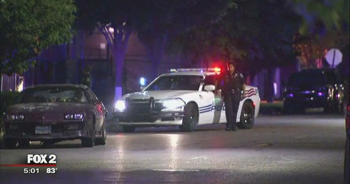 Man on the run after gunfire exchange with police in Detroit | FOX 2 ...