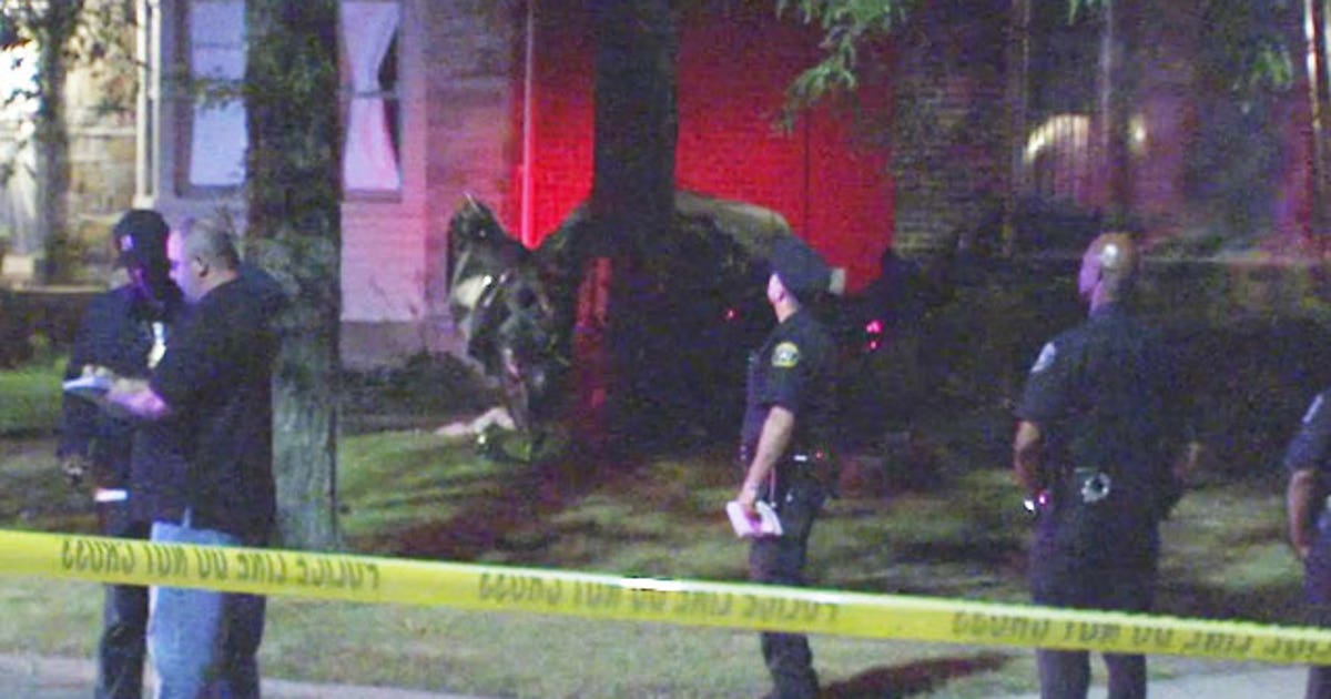 2 dead after police chase crash, driver found shot | FOX 2 Detroit