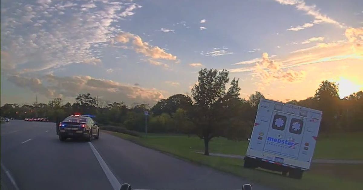 Man in stolen ambulance leads police on chase through Mt. Clemens ...