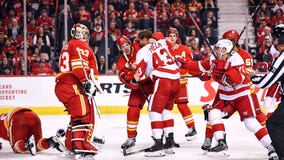 Flames pull away, beat Red Wings 5-1