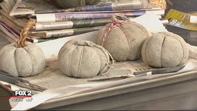 Making decorative pumpkins with cement