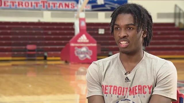 WATCH: Hammond with Mike Davis, Antoine Davis & McFolley following 93-84 win over Milwaukee