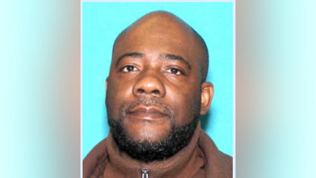 Bus riding bank robbery arrested in Macomb County