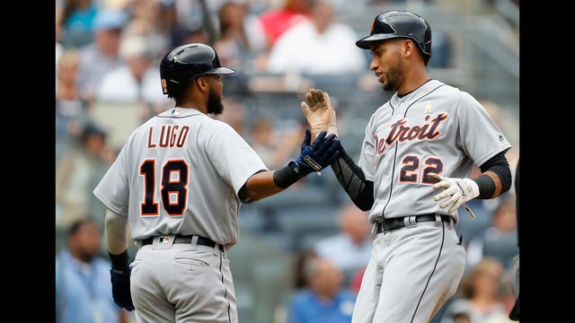 Reyes hits 1st HR, 3 RBIs as Tigers split with Yankees 11-7