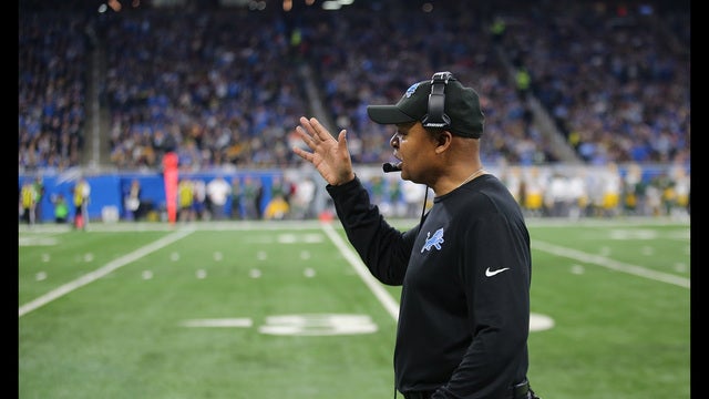 Lions beat Packers 35-11 and Caldwell stays calm, collected
