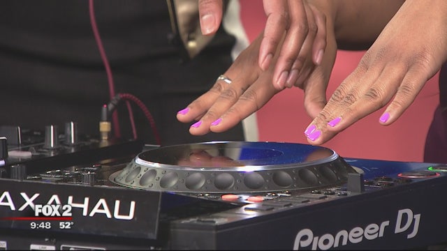 Techno Tuesday: DJ Holographic