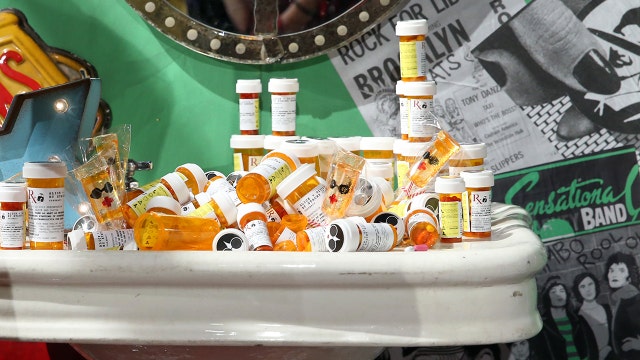 Prescription drug prices will be required in TV ads, HHS secretary says