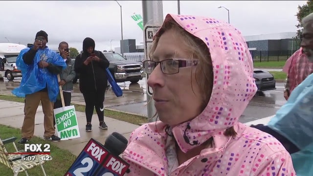 "I'm not used to this," striking workers feeling effects as UAW negotiations bleed into third week