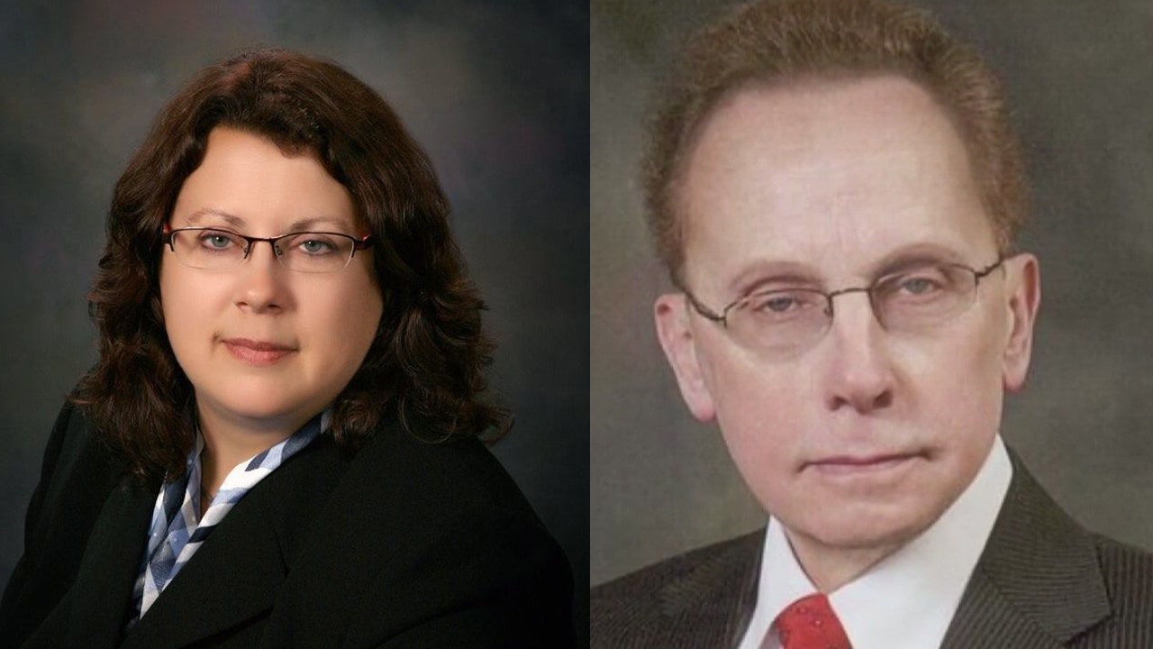 Incumbent mayor or twoterm councilwoman? Warren residents vote for new