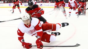 Devils skate by Red Wings 5-1