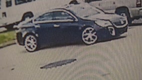 Hit-and-run driver wanted for badly injuring pedestian in Oak Park